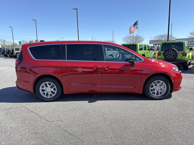2026 Red Hot Pearlcoat Chrysler Pacifica Select FWD Van