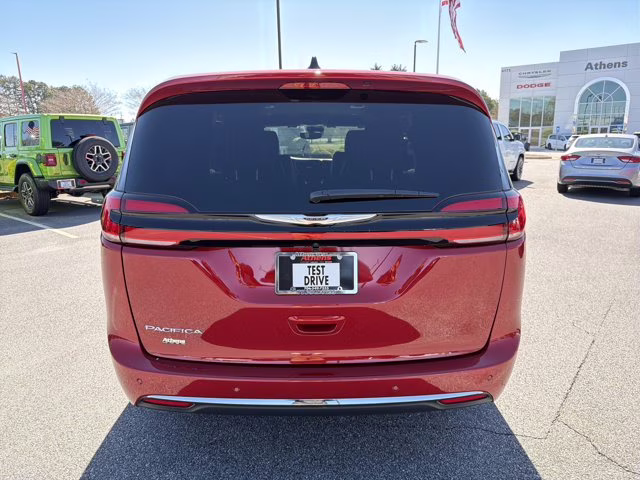 2026 Red Hot Pearlcoat Chrysler Pacifica Select FWD Van