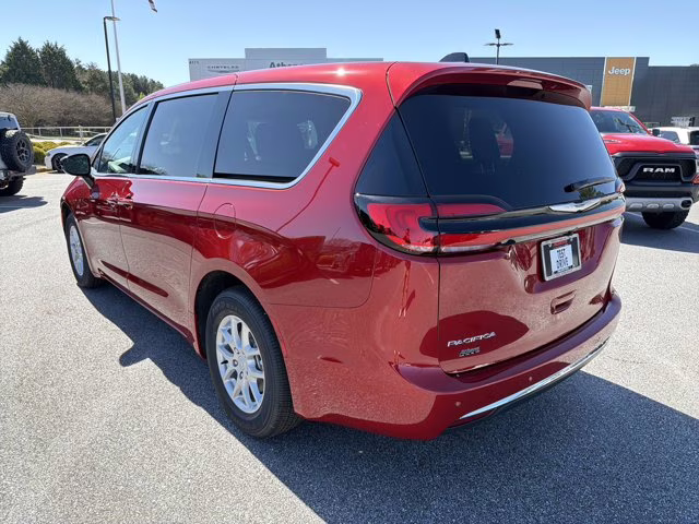 2026 Red Hot Pearlcoat Chrysler Pacifica Select FWD Van