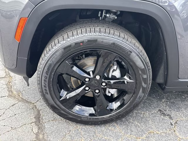 2026 Baltic Gray Metallic Clearcoat Jeep Grand Cherokee Limited 4X4 SUV