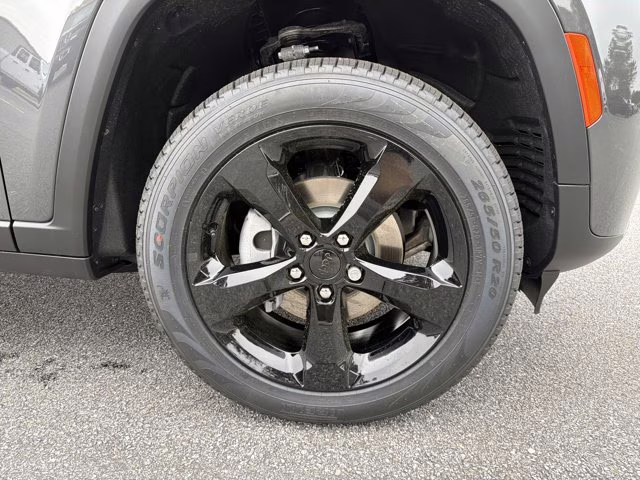 2026 Baltic Gray Metallic Clearcoat Jeep Grand Cherokee Limited 4X4 SUV