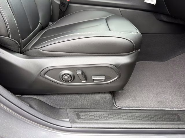 2026 Baltic Gray Metallic Clearcoat Jeep Grand Cherokee Limited 4X4 SUV