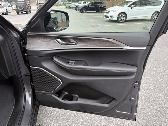 2026 Baltic Gray Metallic Clearcoat Jeep Grand Cherokee Limited 4X4 SUV