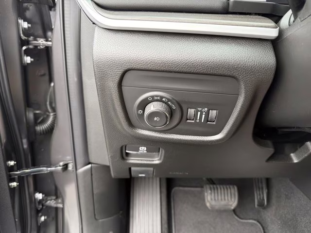 2026 Baltic Gray Metallic Clearcoat Jeep Grand Cherokee Limited 4X4 SUV