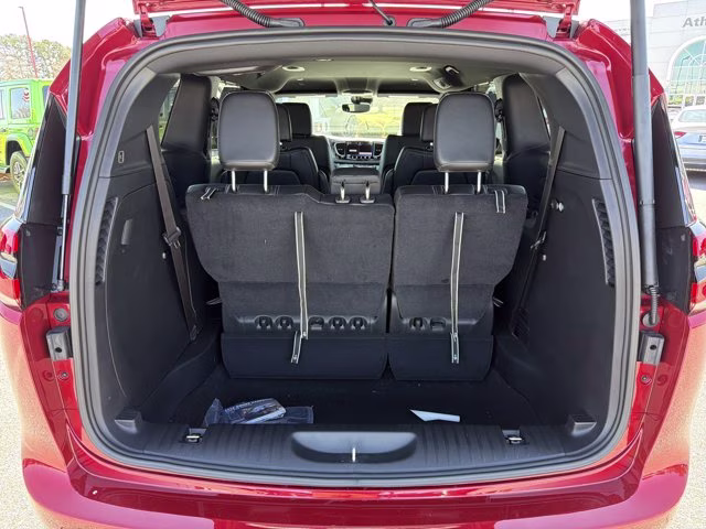 2026 Red Hot Pearlcoat Chrysler Pacifica Select FWD Van