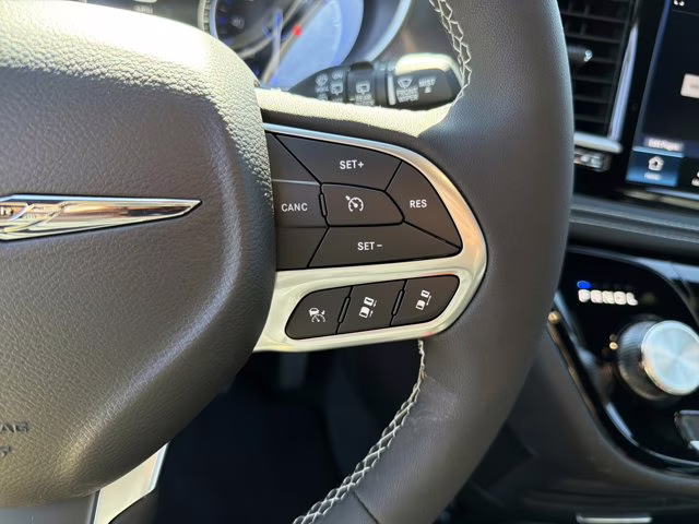 2026 Red Hot Pearlcoat Chrysler Pacifica Select FWD Van