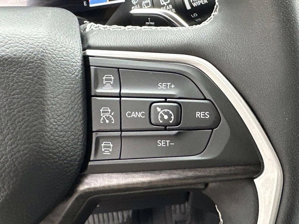 2023 Rocky Mountain Pearlcoat Jeep Grand Cherokee L Limited 4X4 SUV