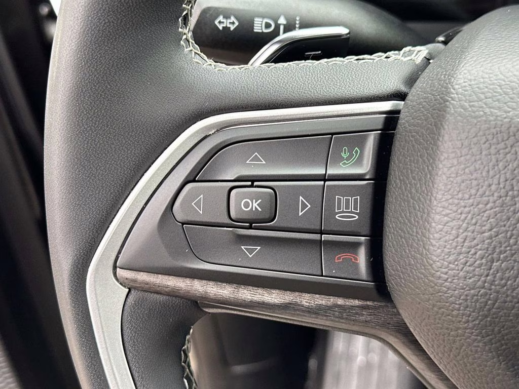 2023 Rocky Mountain Pearlcoat Jeep Grand Cherokee L Limited 4X4 SUV