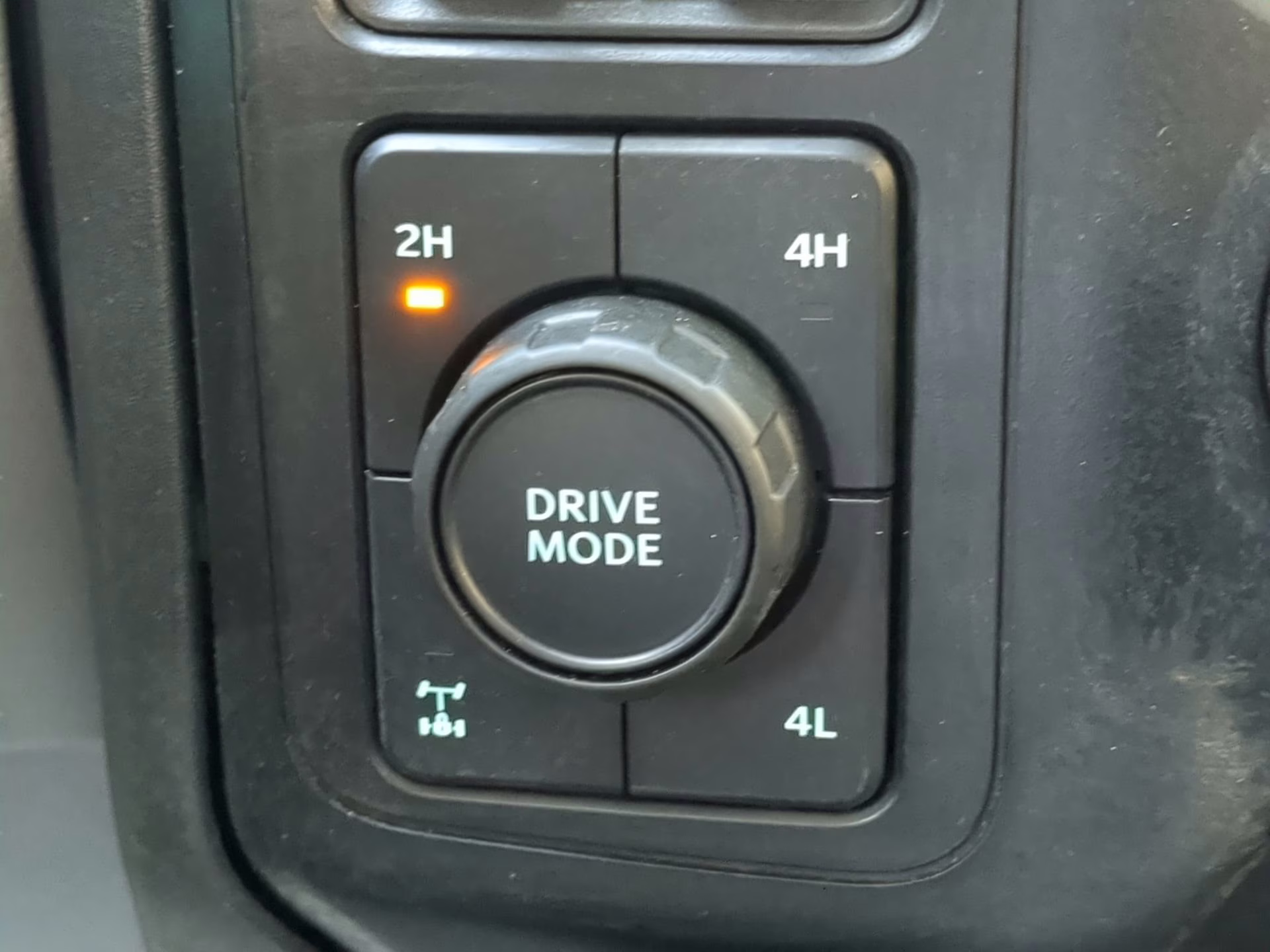 2024 Agate Black Metallic Ford Super Duty F-250 SRW XL Crew Cab Pickup 4X4 Truck