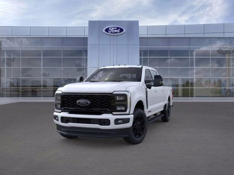 2026 Star White Metallic Tri-Coat Ford Super Duty F-350 SRW LARIAT 4X4 Truck