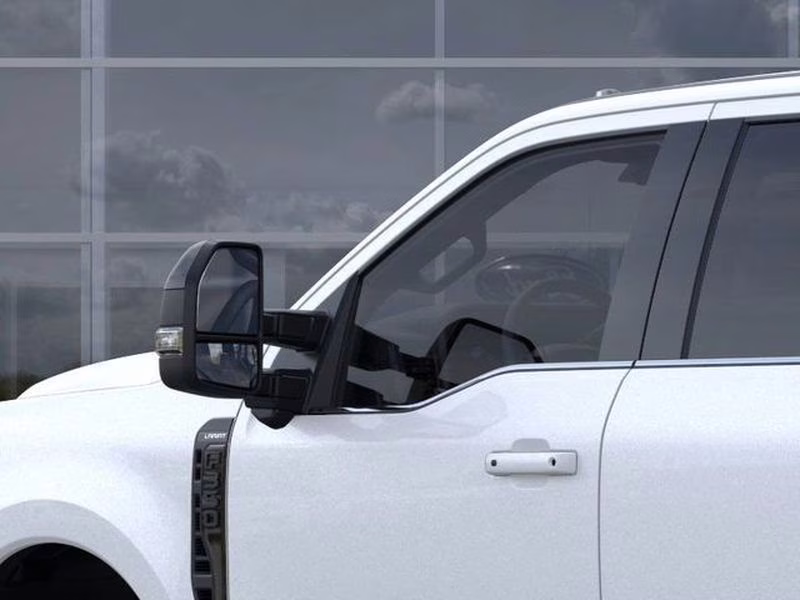 2026 Star White Metallic Tri-Coat Ford Super Duty F-350 SRW LARIAT 4X4 Truck