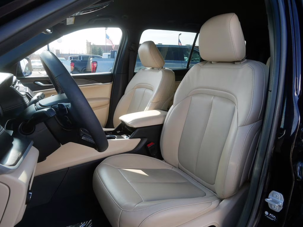 2023 Ember Pearlcoat Jeep Grand Cherokee L Limited 4X4 SUV