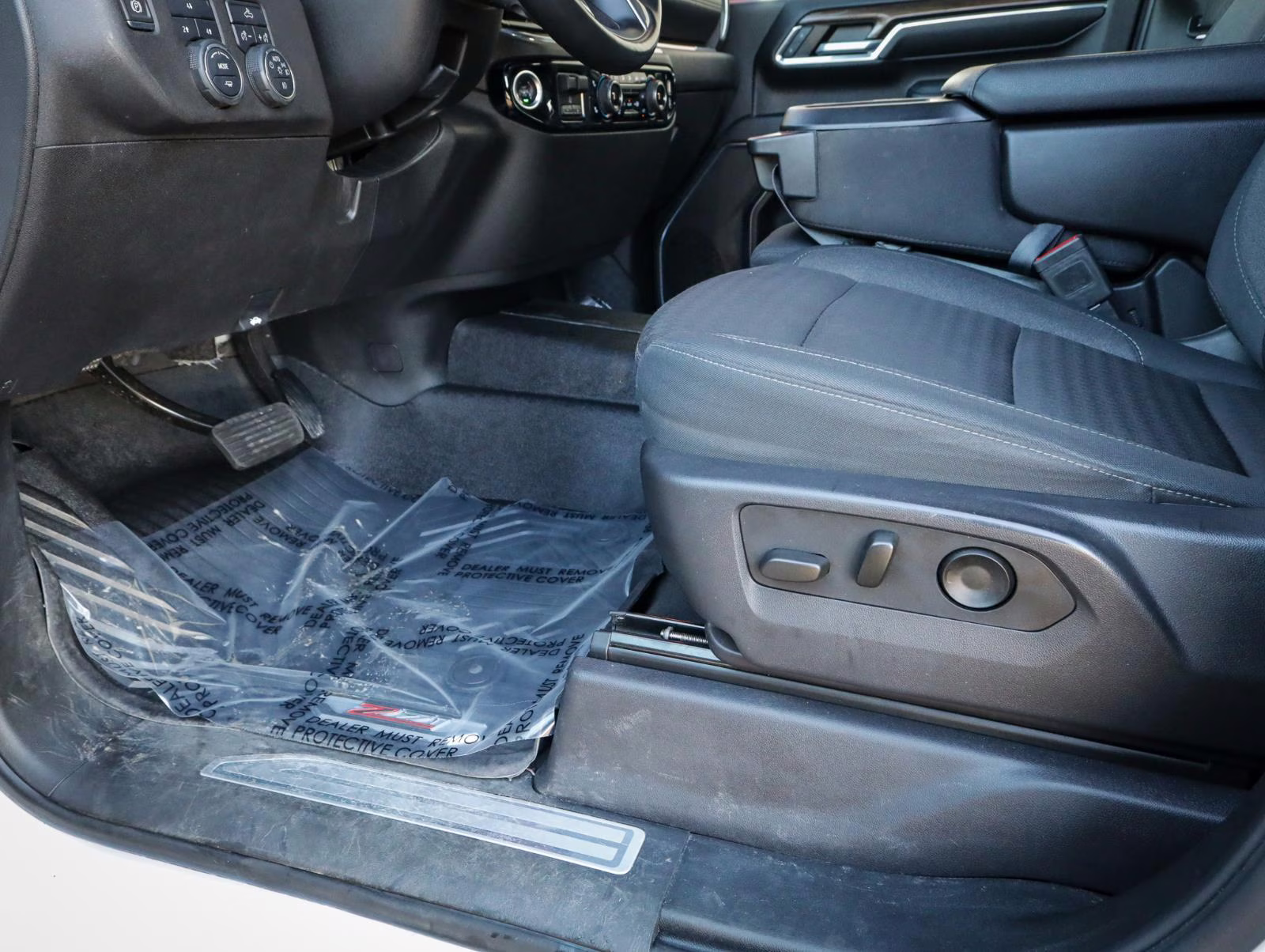 2024 Summit White Chevrolet Silverado 2500HD LT 4X4 Truck