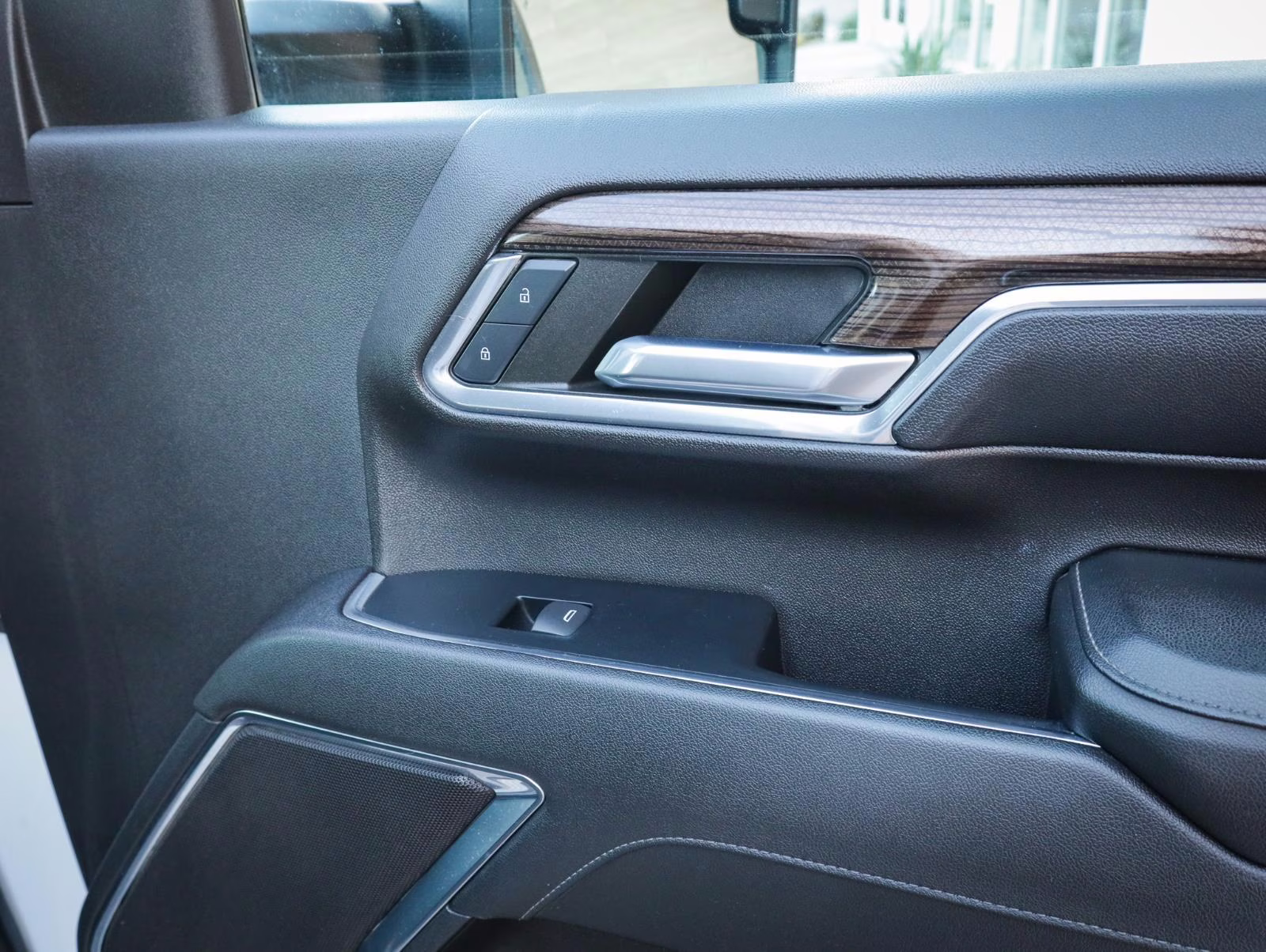 2024 Summit White Chevrolet Silverado 2500HD LT 4X4 Truck