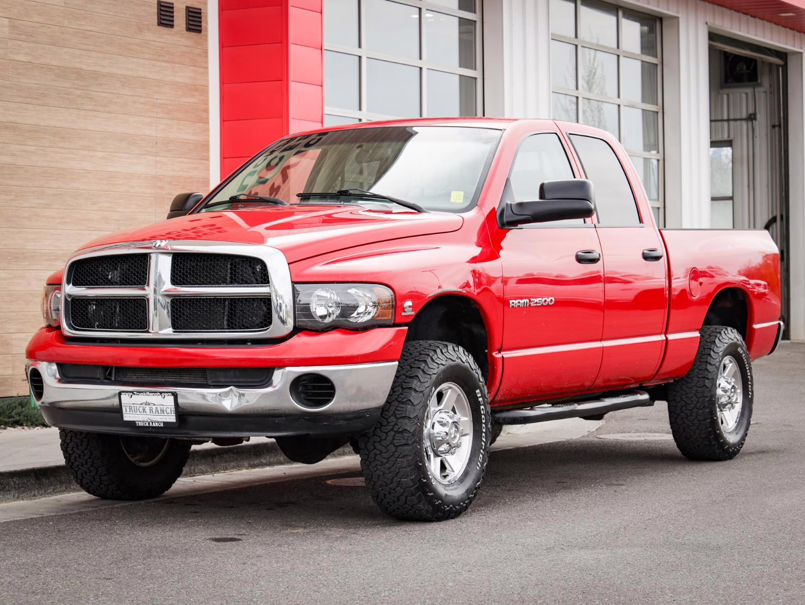 2003 RED Dodge Ram 2500 ST 4X4 Truck
