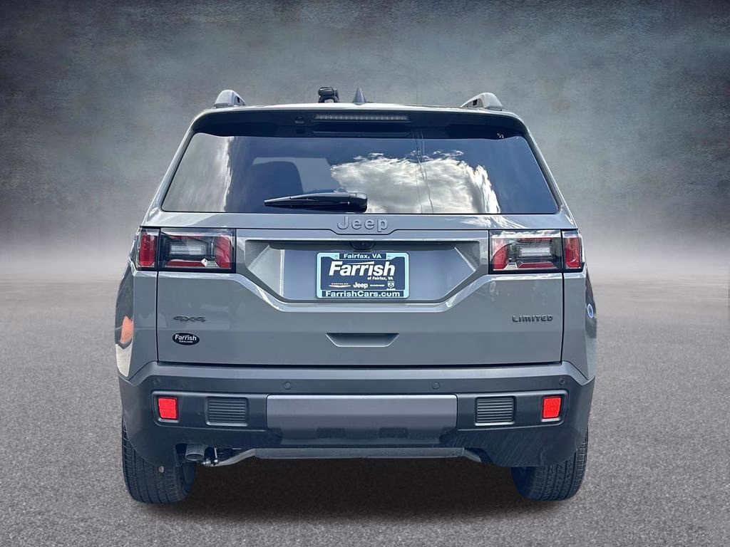 2026 Sting-Gray Clearcoat Jeep Cherokee Limited 4X4 SUV