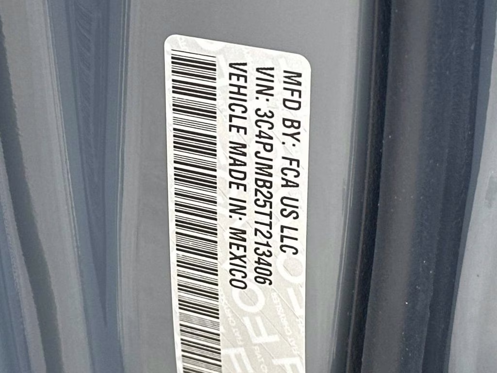 2026 Sting-Gray Clearcoat Jeep Cherokee Limited 4X4 SUV