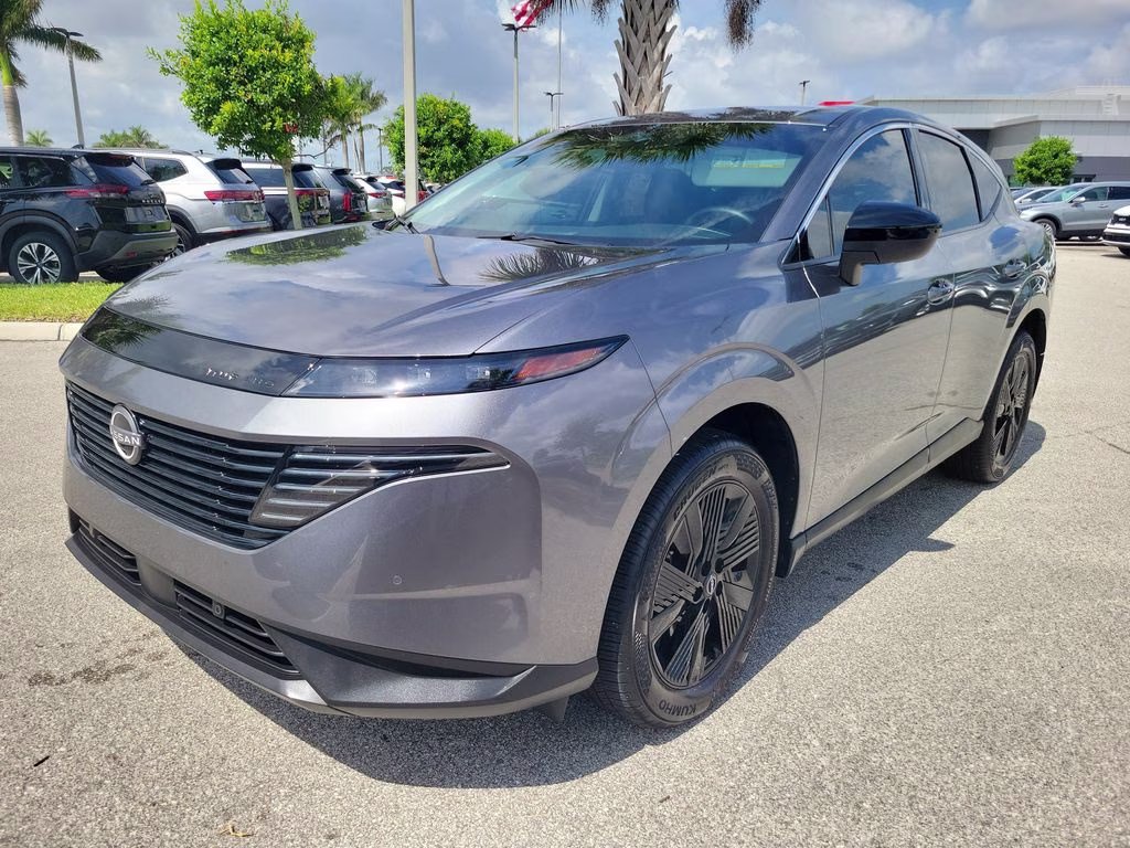 2025 Gun Metallic Nissan Murano SV FWD SUV