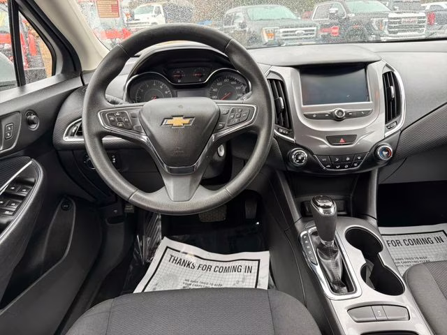 2016 Silver Ice Metallic Chevrolet Cruze LT FWD Sedan