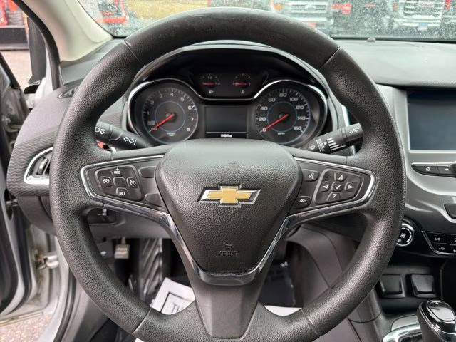 2016 Silver Ice Metallic Chevrolet Cruze LT FWD Sedan