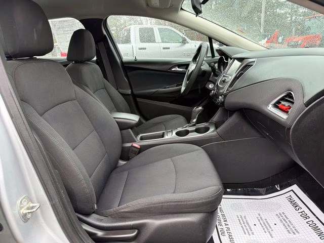 2016 Silver Ice Metallic Chevrolet Cruze LT FWD Sedan