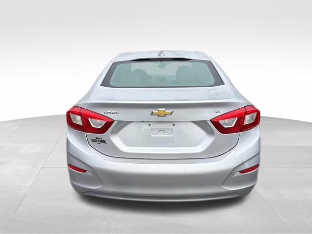 2016 Silver Ice Metallic Chevrolet Cruze LT FWD Sedan