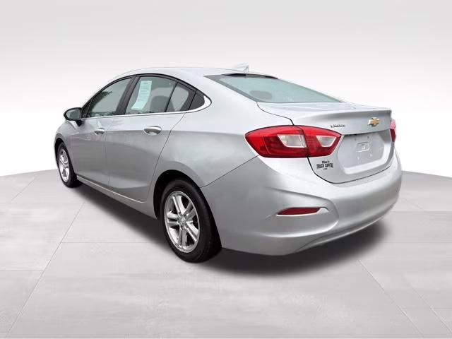 2016 Silver Ice Metallic Chevrolet Cruze LT FWD Sedan