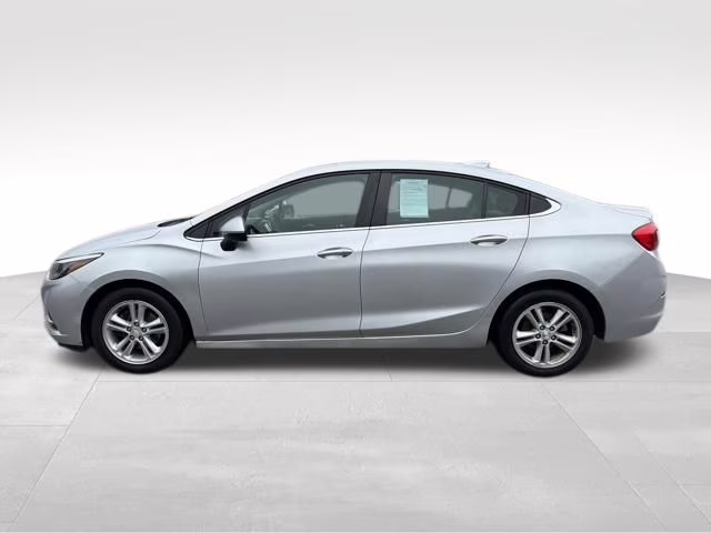 2016 Silver Ice Metallic Chevrolet Cruze LT FWD Sedan