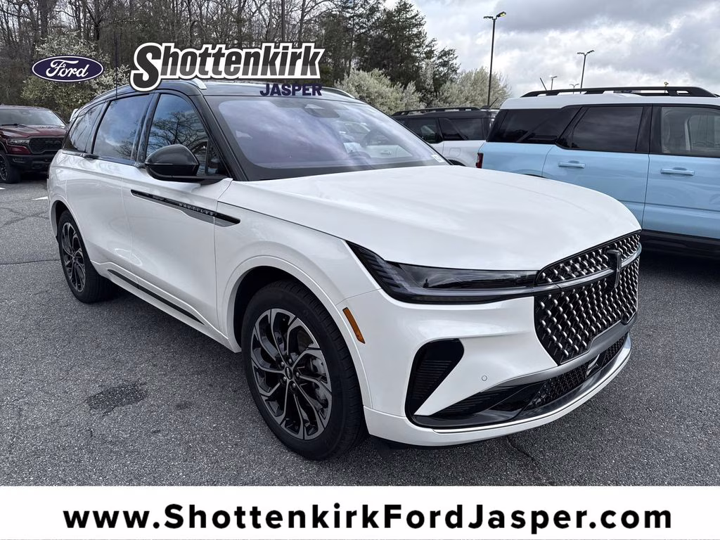 2026 White Platinum Clearcoat Metallic Lincoln Nautilus Reserve AWD SUV