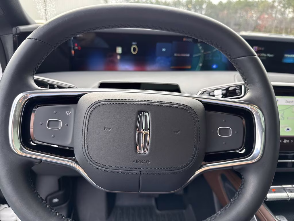 2026 White Platinum Clearcoat Metallic Lincoln Nautilus Reserve AWD SUV