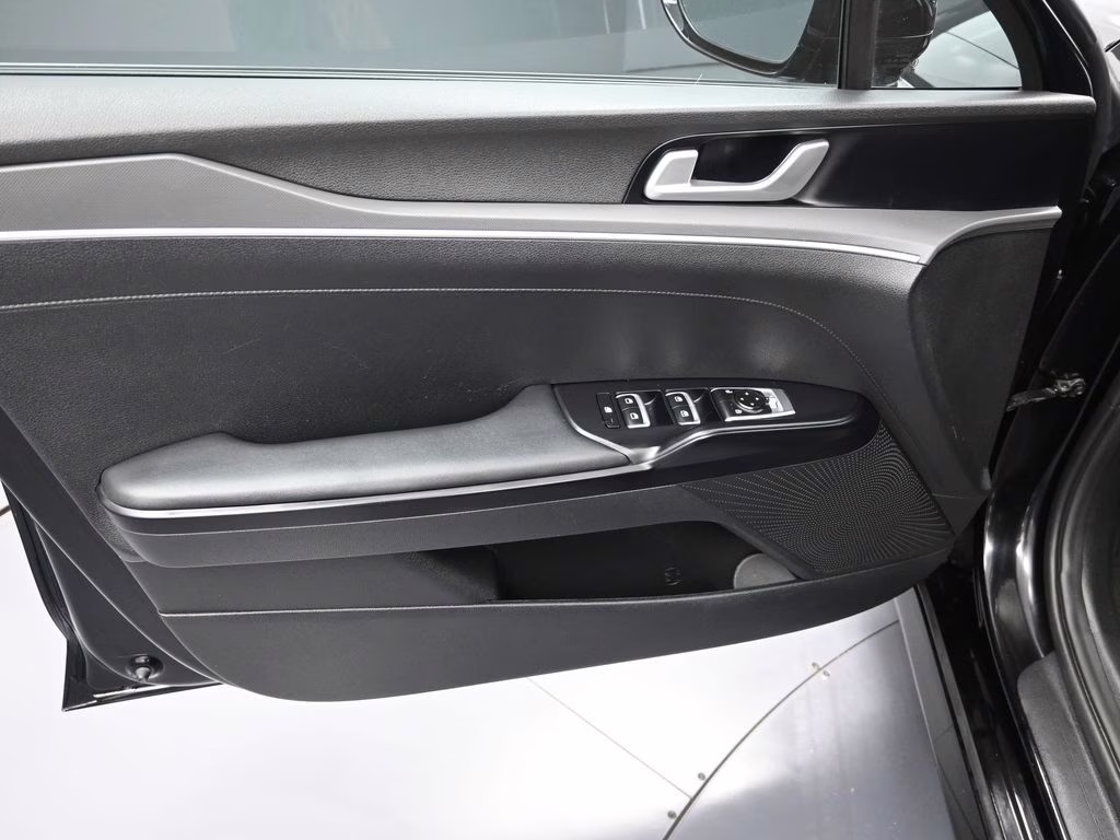 2022 Ebony Black Kia K5 GT-Line AWD Sedan