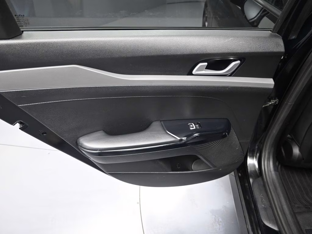 2022 Ebony Black Kia K5 GT-Line AWD Sedan