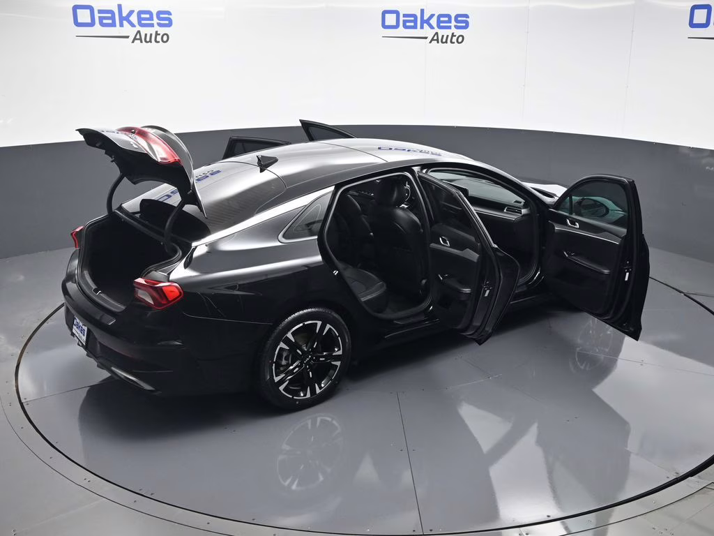 2022 Ebony Black Kia K5 GT-Line AWD Sedan