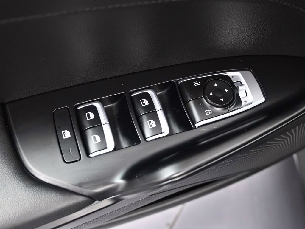 2022 Ebony Black Kia K5 GT-Line AWD Sedan