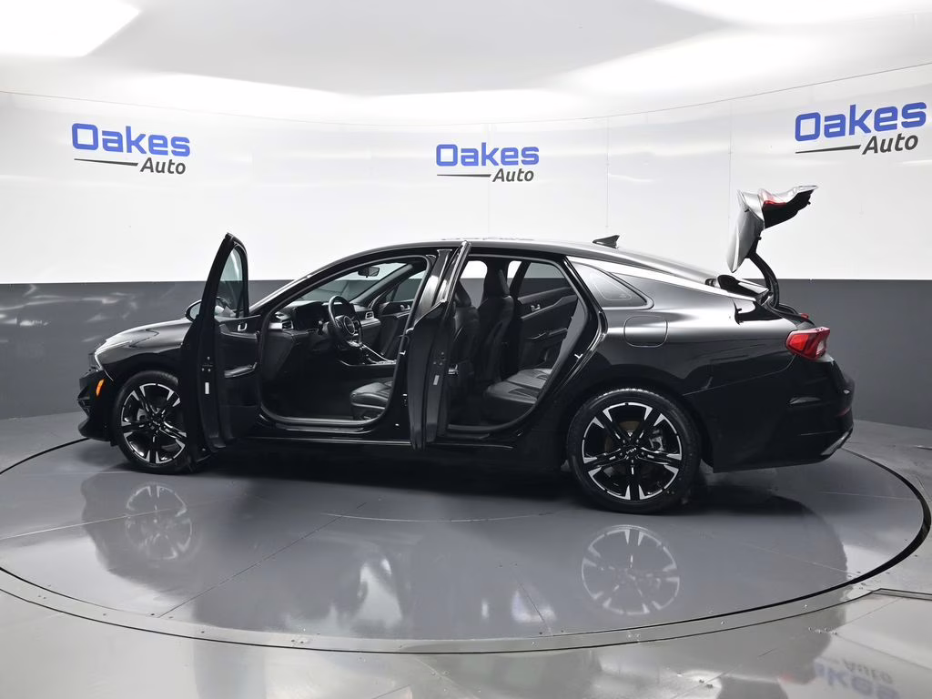2022 Ebony Black Kia K5 GT-Line AWD Sedan