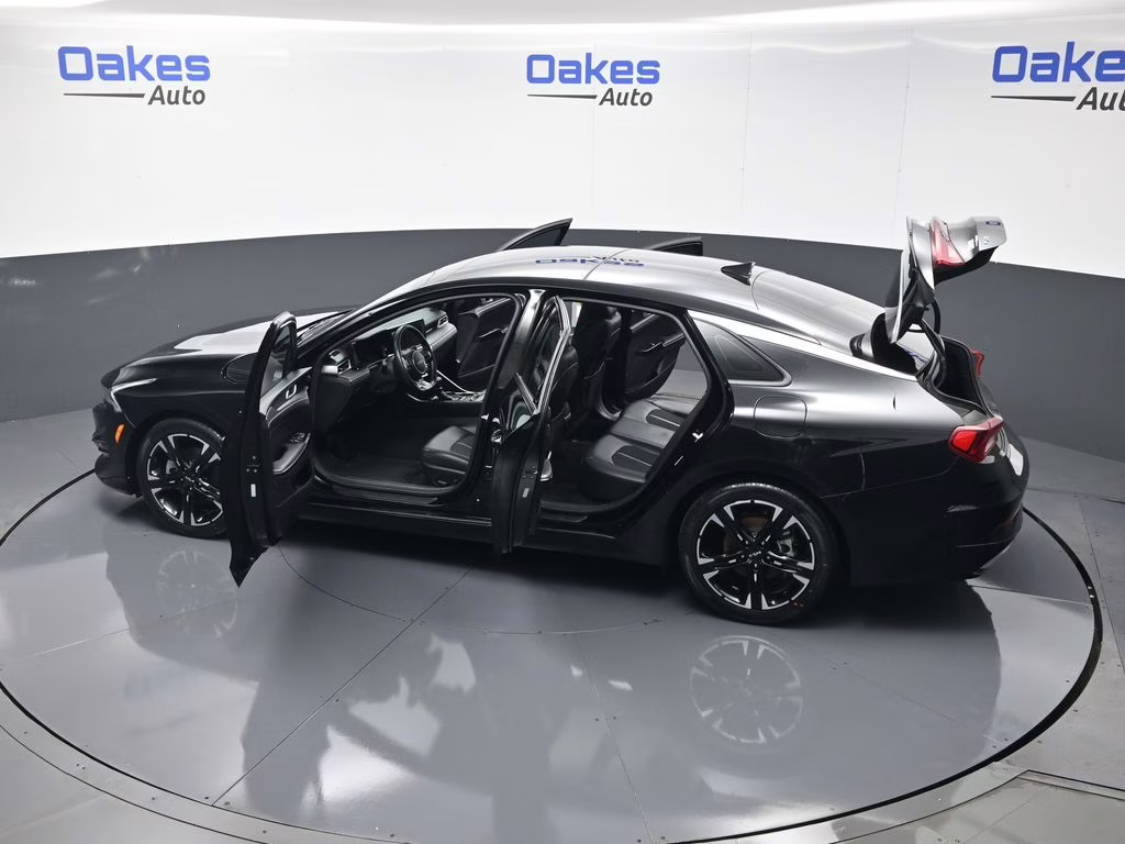 2022 Ebony Black Kia K5 GT-Line AWD Sedan