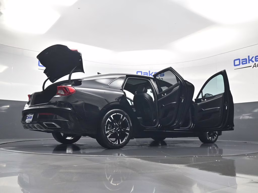 2022 Ebony Black Kia K5 GT-Line AWD Sedan