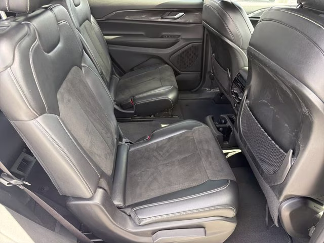 2023 Bright White Clearcoat Jeep Grand Cherokee L Altitude RWD SUV