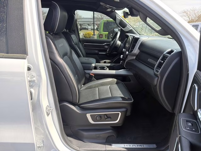 2022 Bright White Clearcoat Ram 1500 Laramie 4X4 Truck