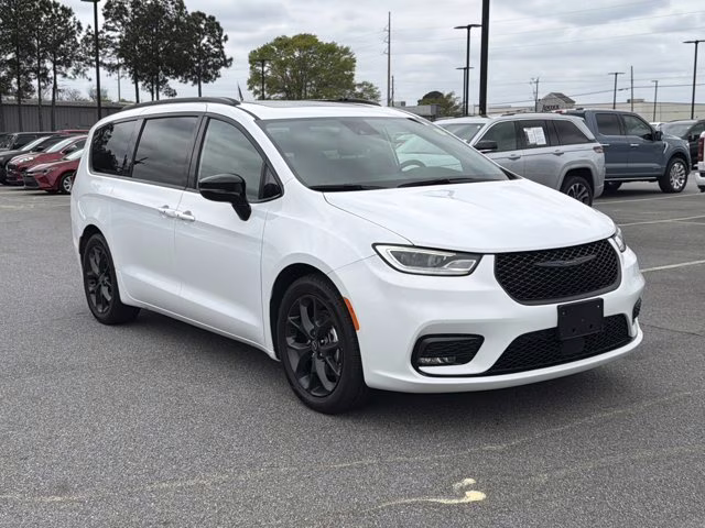 2025 Bright White Clearcoat Chrysler Pacifica Limited FWD Van