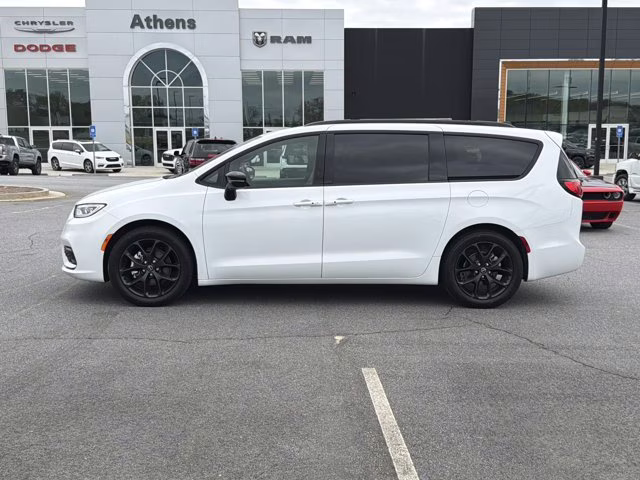 2025 Bright White Clearcoat Chrysler Pacifica Limited FWD Van