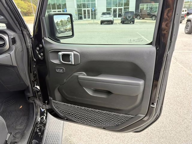 2022 Black Clearcoat Jeep Wrangler Willys 4X4 Convertible