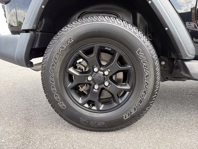 2022 Black Clearcoat Jeep Wrangler Willys 4X4 Convertible