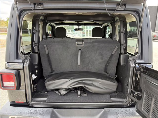 2022 Black Clearcoat Jeep Wrangler Willys 4X4 Convertible