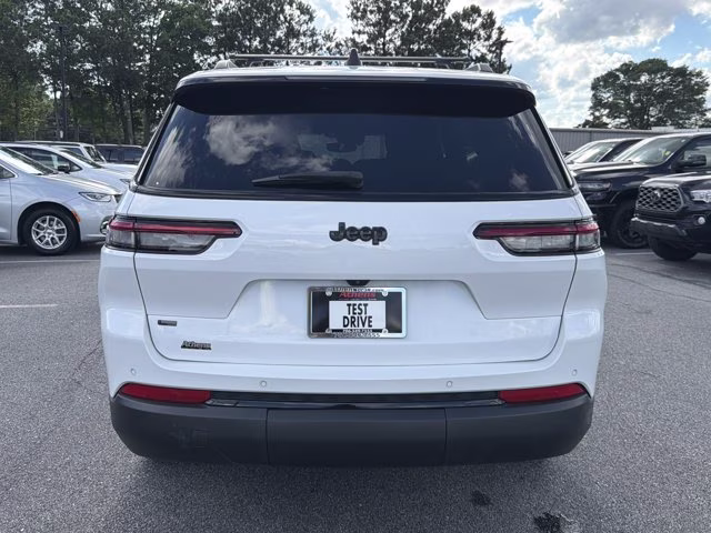 2023 Bright White Clearcoat Jeep Grand Cherokee L Altitude RWD SUV