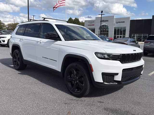 2023 Bright White Clearcoat Jeep Grand Cherokee L Altitude RWD SUV