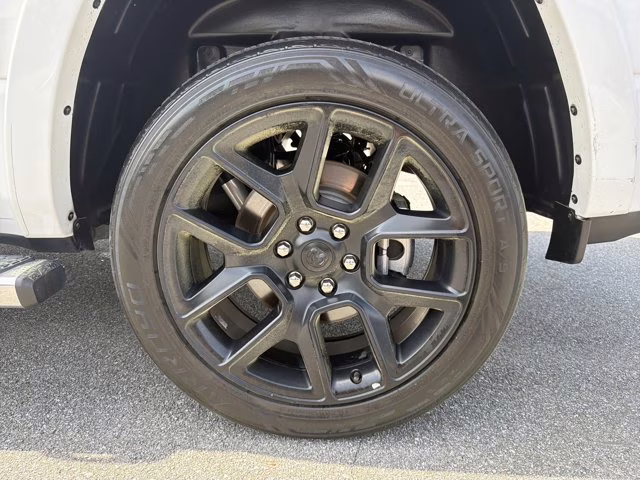 2022 Bright White Clearcoat Ram 1500 Laramie 4X4 Truck