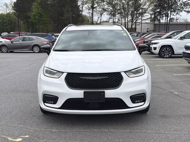 2025 Bright White Clearcoat Chrysler Pacifica Limited FWD Van