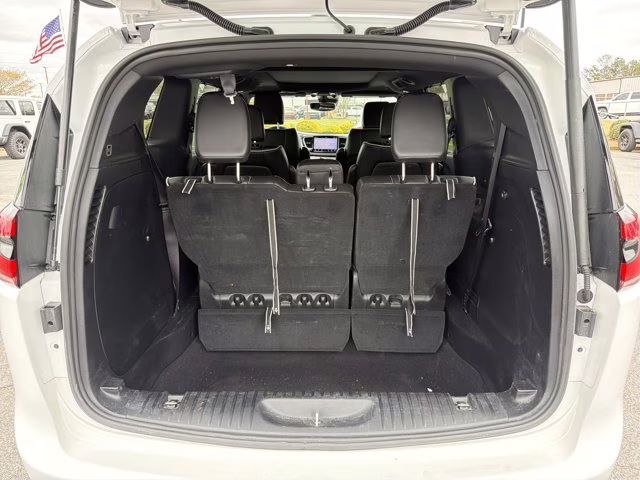 2025 Bright White Clearcoat Chrysler Pacifica Limited FWD Van