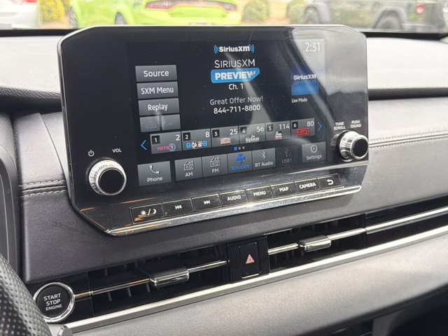 2024 White Mitsubishi Outlander SE FWD SUV